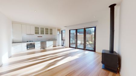 Position Perfect! - Photo 2