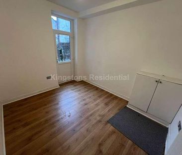 Modern Bedroom Property In Angus Street, CF24 - Photo 5