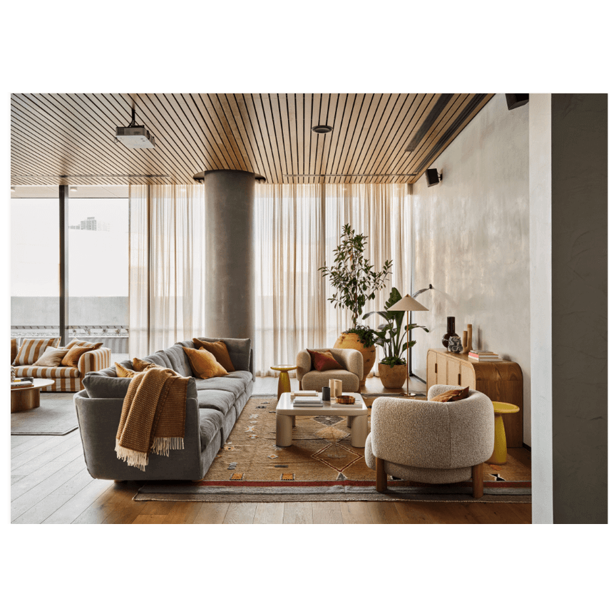 AUSTRALIAN LUXURY THAT FEELS LIKE HOME! - Photo 1