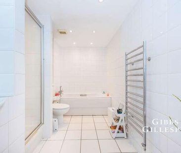 Point Wharf Lane, Brentford, TW8 - Photo 2