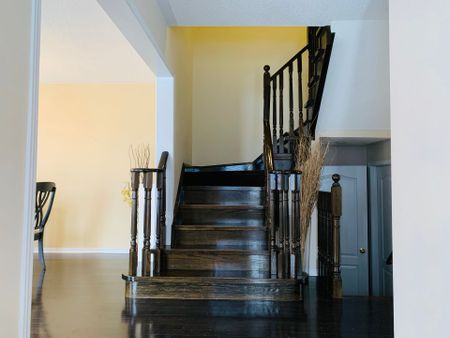 For Lease - 275 White's Hill Avenue, Markham, Ontario - Photo 5