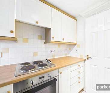 Studio to rent - Photo 5