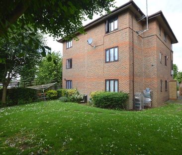 Maroons Way, London, SE6 - Photo 2