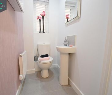3 bedroom semi-detached house to rent - Photo 3