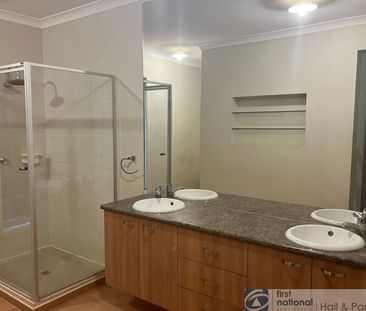 23 Fairview Close, 3173, Keysborough Vic - Photo 2