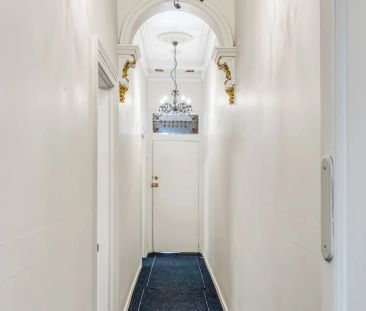 Prime Princes Hill/Carlton Location - Fully Renovated Home on Iconi... - Photo 5