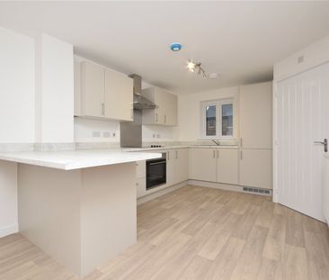 4, Saddleback Close, Churwell, Morley, Leeds, LS27 7NP - Photo 1