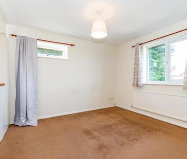 2 bedroom semi-detached house to rent - Photo 6