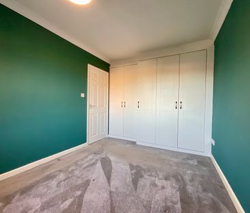 3 bedroom Semi-Detached House to let - Photo 4