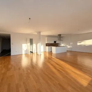Wohnen nahe dem Türkenschanzpark: 140 m² Wohnfläche und 56 m² Terrasse mit Grünblick - Photo 1