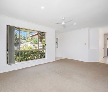 Family Home in Mudgeeraba! - Photo 1