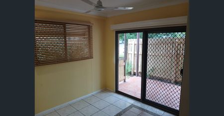 4 Bedroom Home with a Pool in Kelso - Photo 3