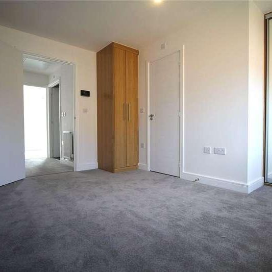 Edwards Grove, Bordon, Hampshire, GU35 - Photo 1