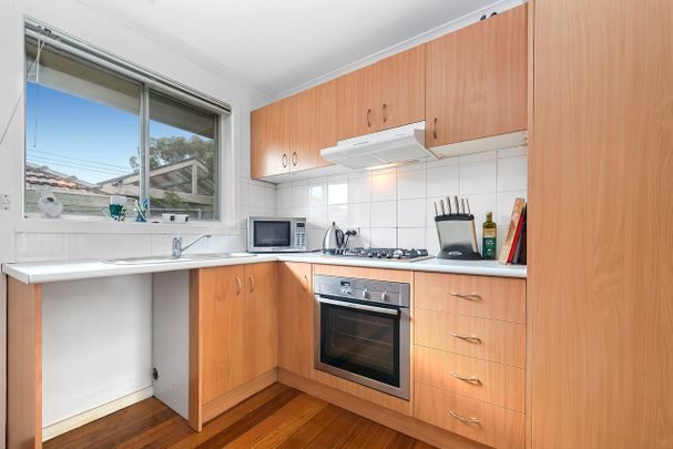 2/100 Ferntree Gully Road, Oakleigh East VIC 3166 - Apartment For Rent | Domain - Photo 1
