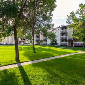 Southwood Greene Apartments - Photo 2