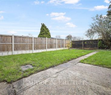 3 bedroom end of terrace house to rent - Photo 4