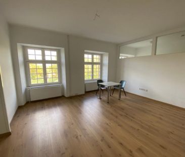 Wohnen mit Stil - idyllisch & einzigartig! 4 ZKB-Wohnung auf Schloß... - Photo 3