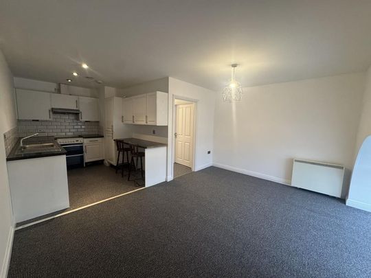 2 bedroom flat to rent - Photo 1