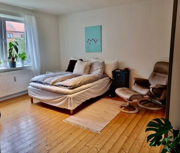 Stor 2-værelses lejlighed i øgadekvarteret - Foto 4