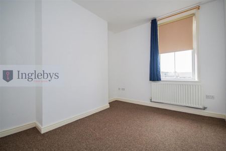 3 bedroom apartment to rent - Photo 3