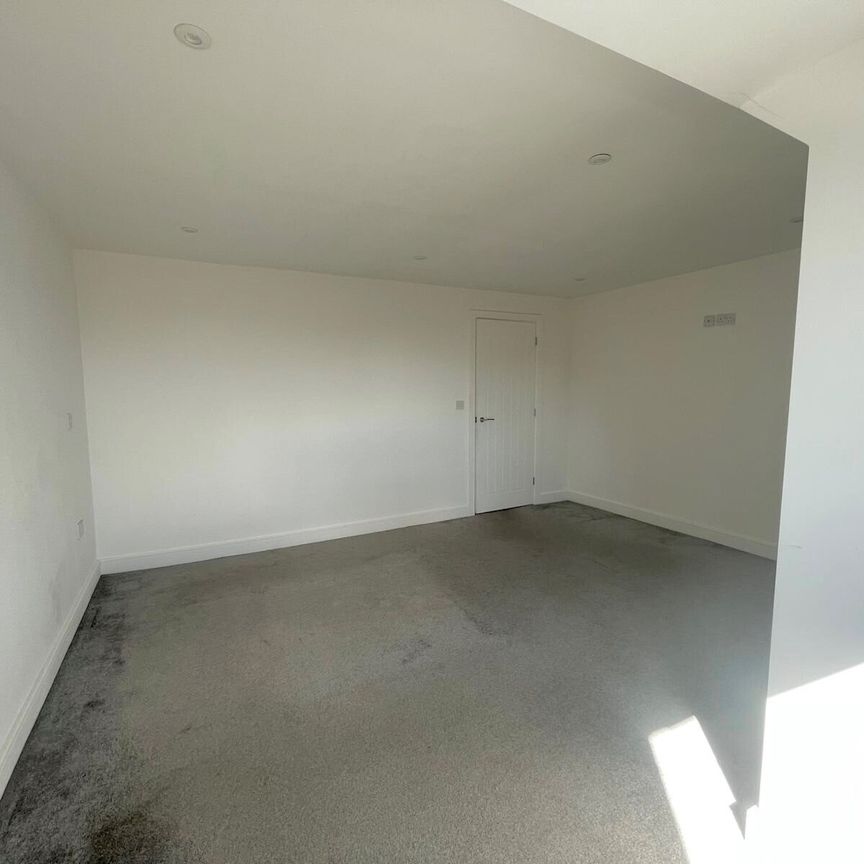 Drift Road, Stamford - Photo 1