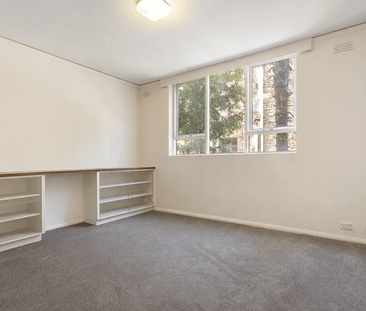 RENOVATED, EXTRA SPACIOUS & SECURE ONE BEDROOM APARTMENT - Photo 3