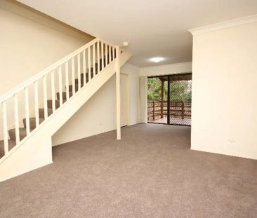 “Super Neat and Tidy Townhouse in Small Complex” - Photo 1