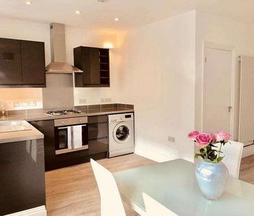 Central Parade, New Addington, Croydon, CR0 - Photo 5