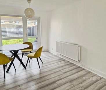 3 bedroom terraced house to rent - Photo 5