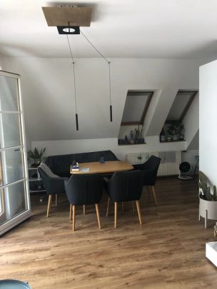 gepflegte 3-Zimmer-Wohnung mit möblierter Küche und Dachterrasse im Zentrum von Schärding - Foto 1