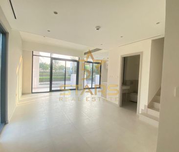 Ready to Move In | Modern Town | Prime Commun - Photo 2