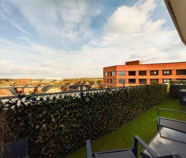 Charlesmere Gardens, Thames Reach, London, SE28 - Photo 5