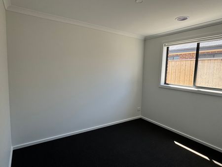 3 Brick Street, 3842, Churchill Vic - Photo 2