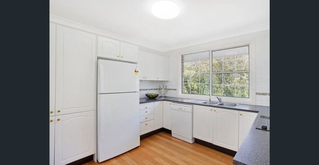 Private Four Bedroom Residence - Photo 1