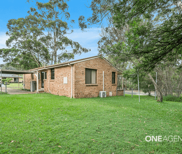 COMFORT AND PRIVACY COMBINED IN A QUIET CUL-DE-SAC - Photo 1