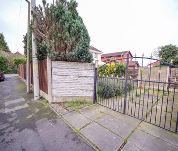 2 bedroom semi-detached house to rent - Photo 6