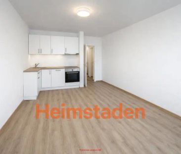 Pronájem bytu 1+kk 28 m - Fotografie 3