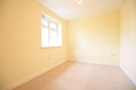 Binfield Road, Bracknell, Berkshire, RG42 - Photo 2