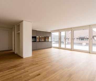 Traumhafte 2.5-Zimmer-Attika im Herzen von Biel - Photo 5