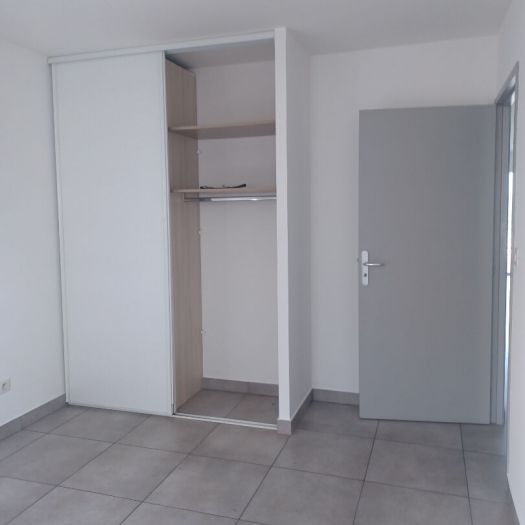 Location Appartement 105.48m² 4 pièces Fort de france - Photo 1
