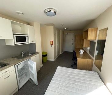 Studio to rent - Photo 5