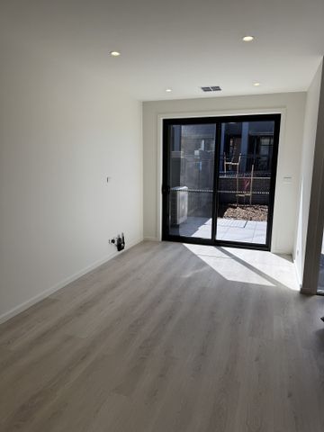 18/4 Bousloff Street, Whitlam ACT 2611 - House For Rent | Domain - Photo 4