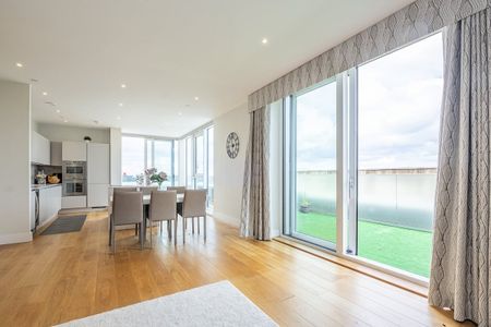 3 bedroom apartment to rent - Photo 4