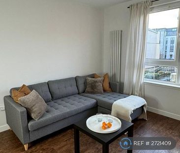 2 bedroom flat to rent - Photo 2
