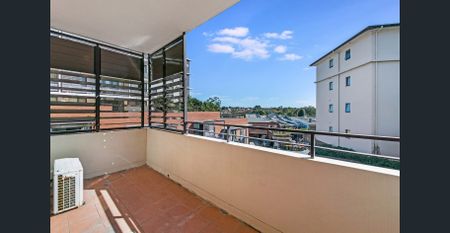 SPACIOUS UNIT LOCATED IN THE HEART OF KOGARAH - Photo 5