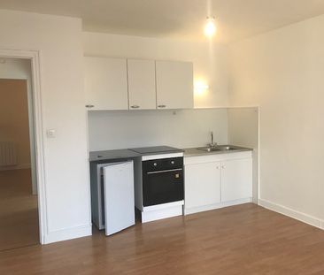 Location Appartement 2 pièces 37m² AURILLAC 15000 - Photo 3