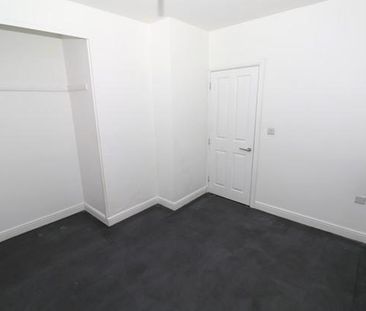 1 bedroom ground floor flat to rent - Photo 4