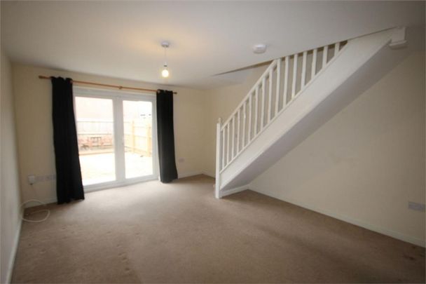 2 bedroom property to rent - Photo 1