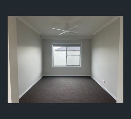 17 Violet Ave, Kawungan, Qld 4655 - Photo 2