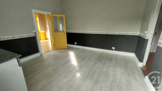 Location Appartement 3 pièces 70m² ST PIERRE LE MOUTIER 58240 - Photo 1